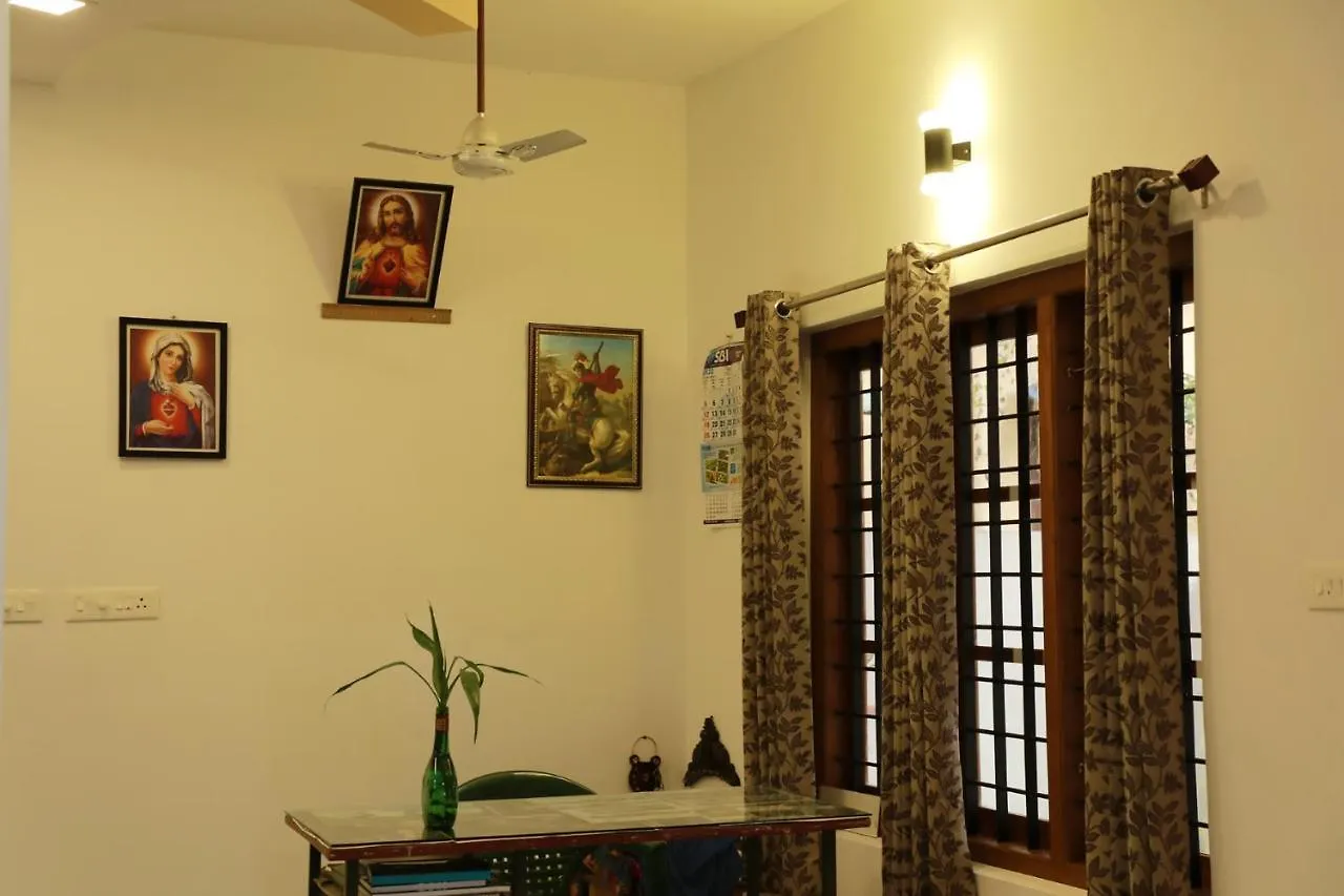 Wanderlust Residence Homestay Thekkady